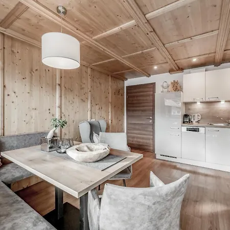 Apartment Lounge